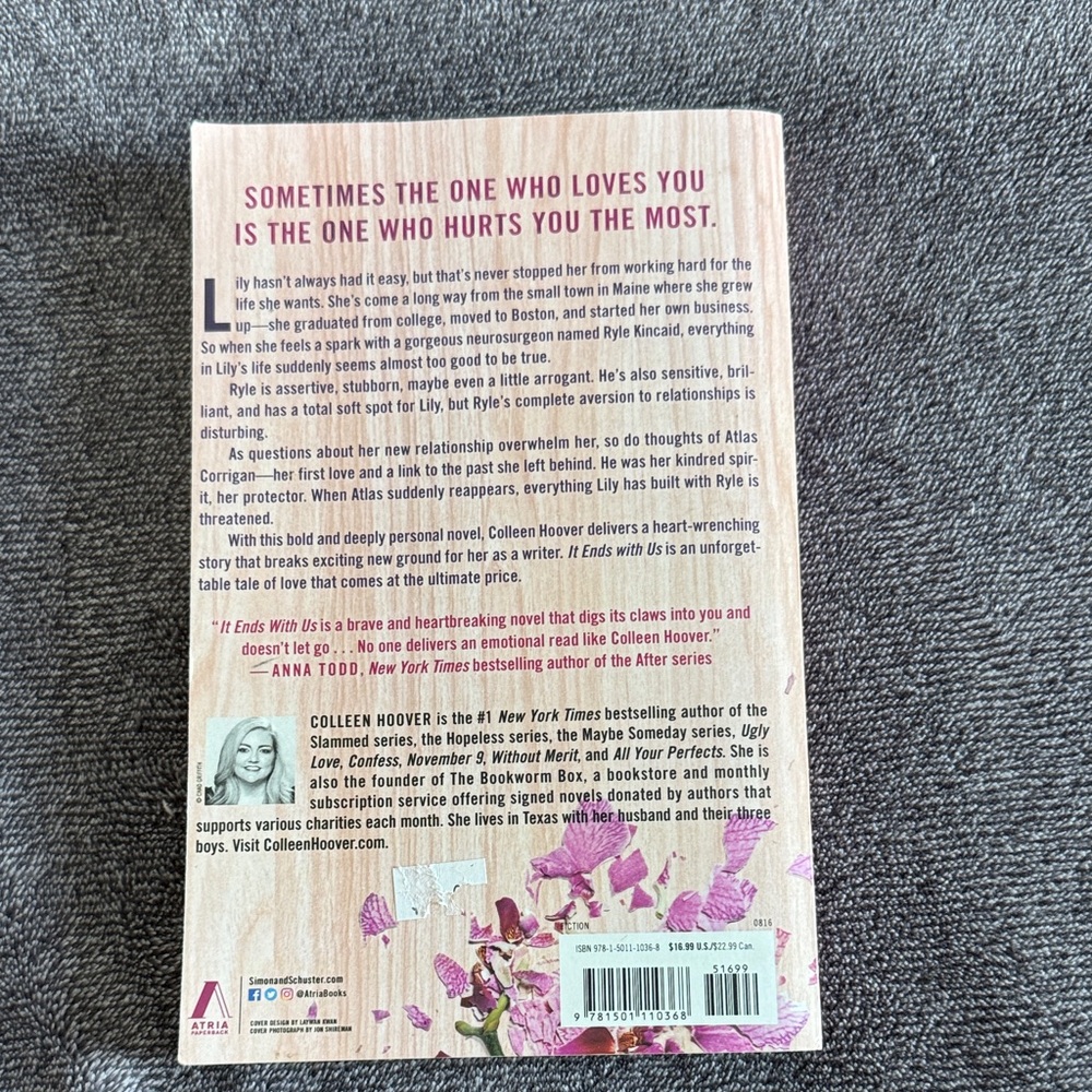 'It Ends With Us' Novel - Purple Cover - Picture 2 of 2